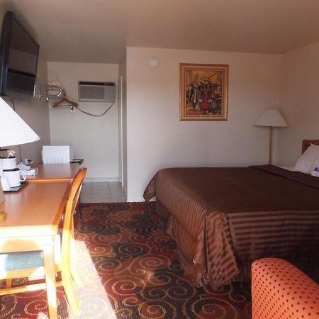 Americas Best Value Inn Santa Rosa, New Mexico Exterior photo